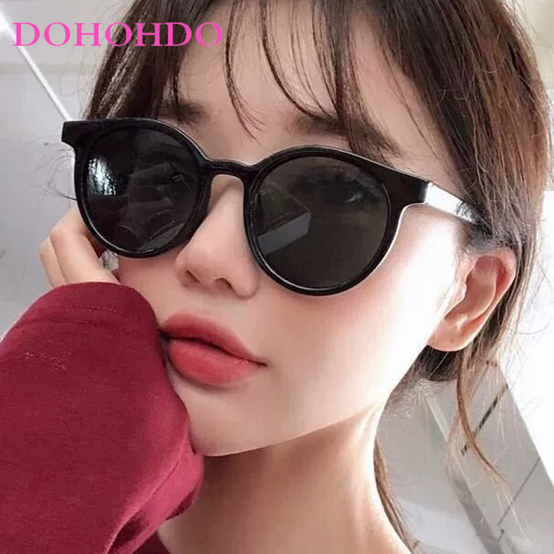 Vintage Classic Oval Sunglasse - Men Fashion Photography 评论和价格