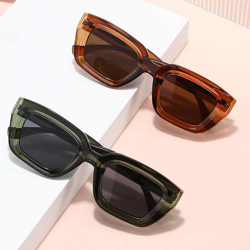New Retro Square Men And Women - Men Fashion Photography 评论和价格